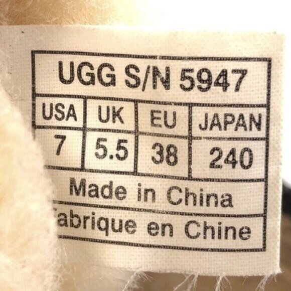 UGG Kentt Black Leather Sheepskin Winter Boots 7 - Picture 8 of 11